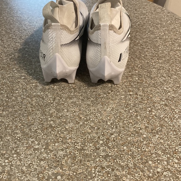 Nike Vapor football Cleats//size 8//never worn or used great for turf & grass - Picture 4 of 7